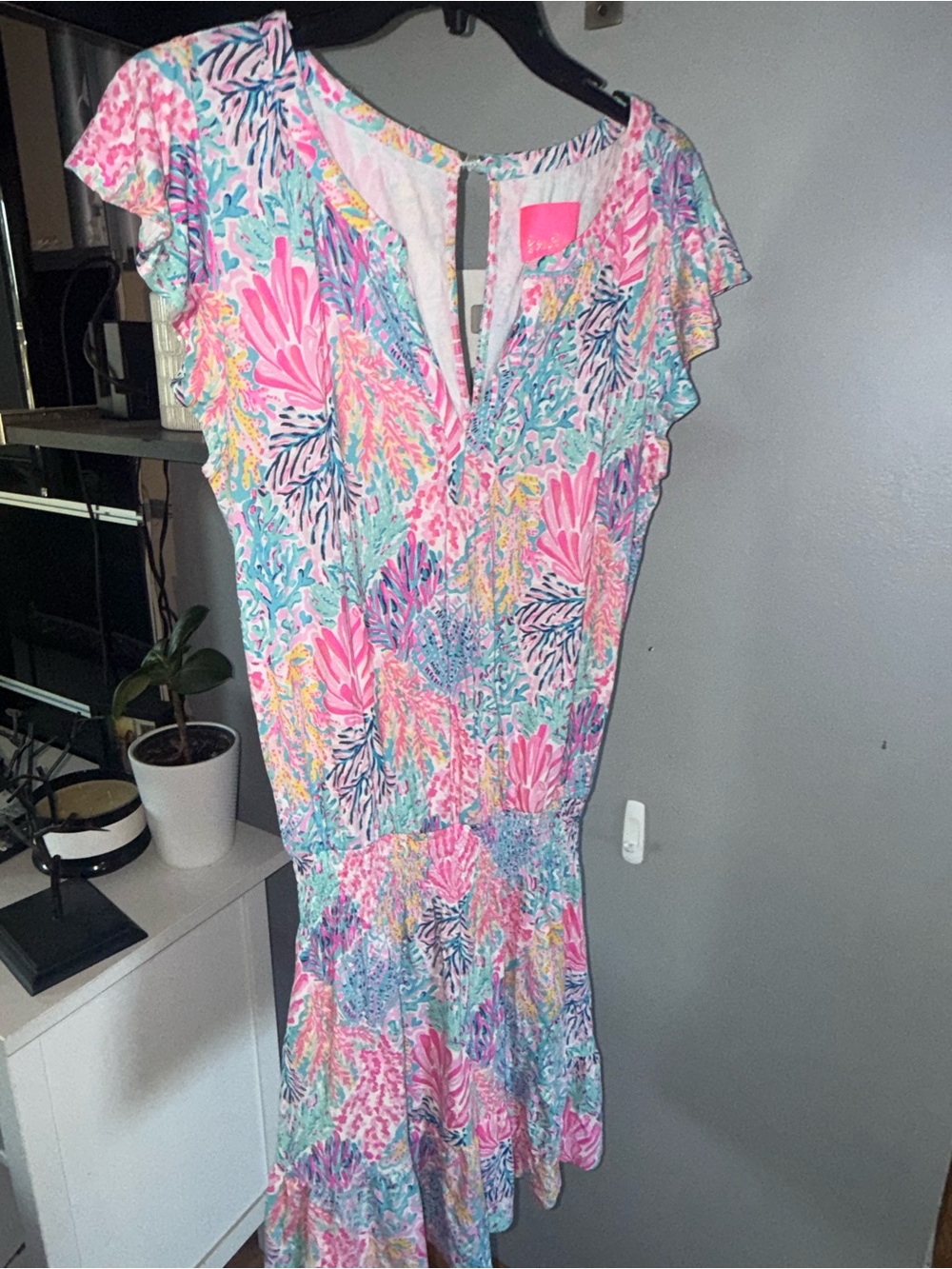 Lilly Pulitzer Tropical Floral Romper Ruffle Flutter V-Neck Elastic Waist M